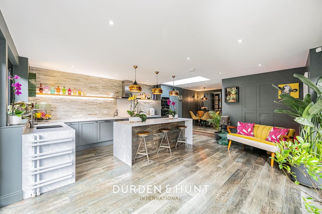 Property photo 3 of 53 Garden-67.Jpg