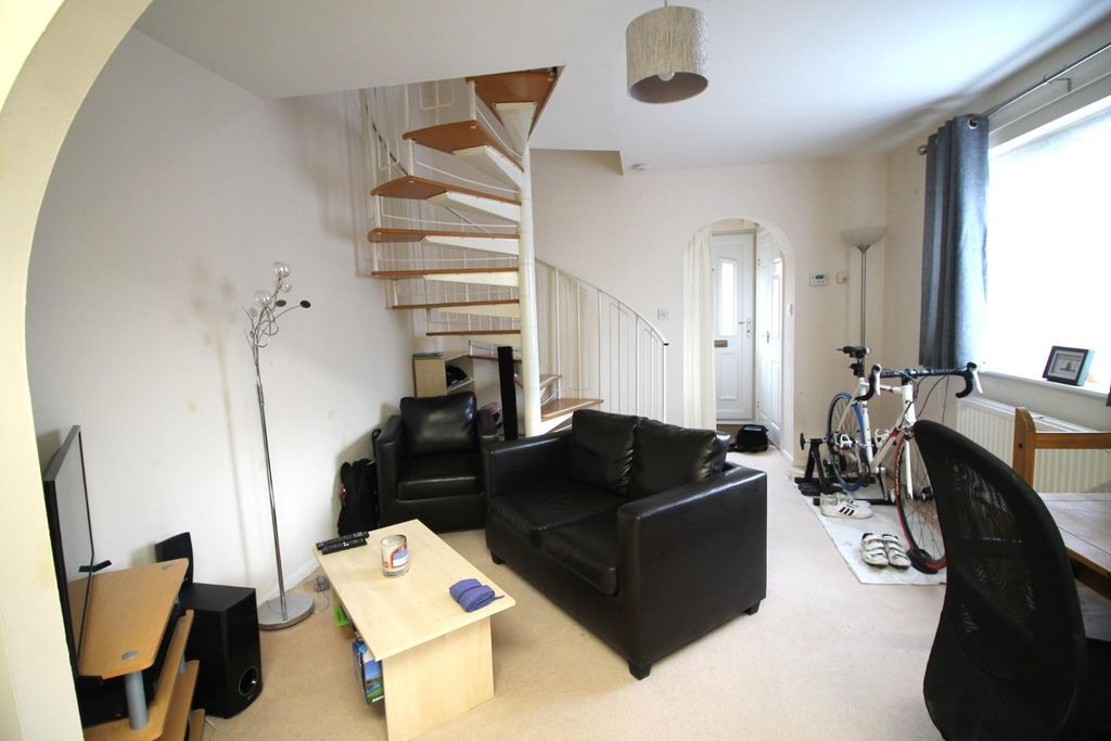 Property photo 3 of 6 Living 2.Jpg
