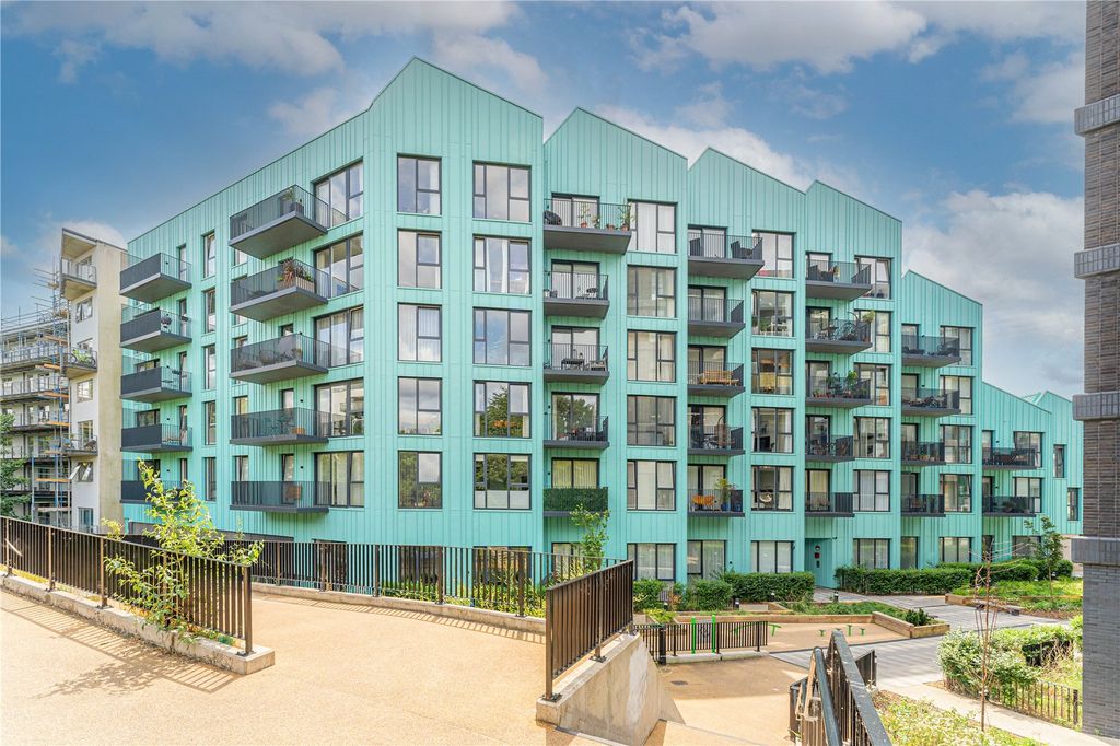 Property photo 2 of 23 External