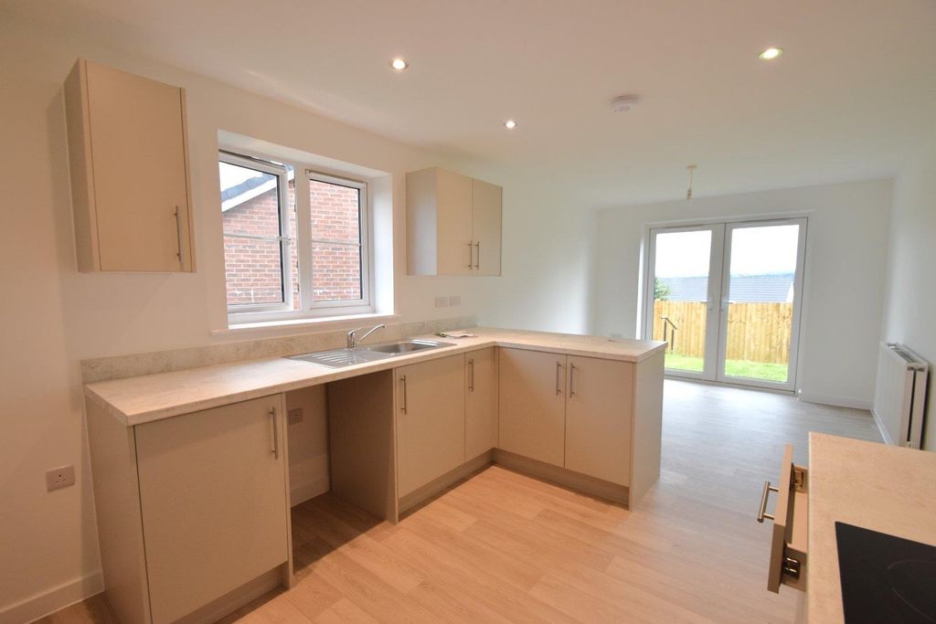 Property photo 2 of 20 Cullompton Seddons