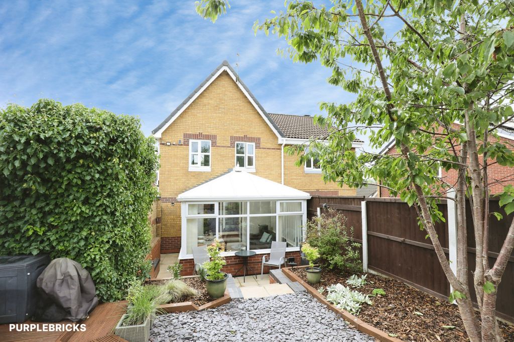 Property photo 2 of 22
