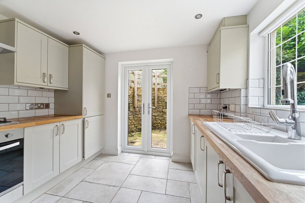 Property photo 3 of 12 Picture No. 16