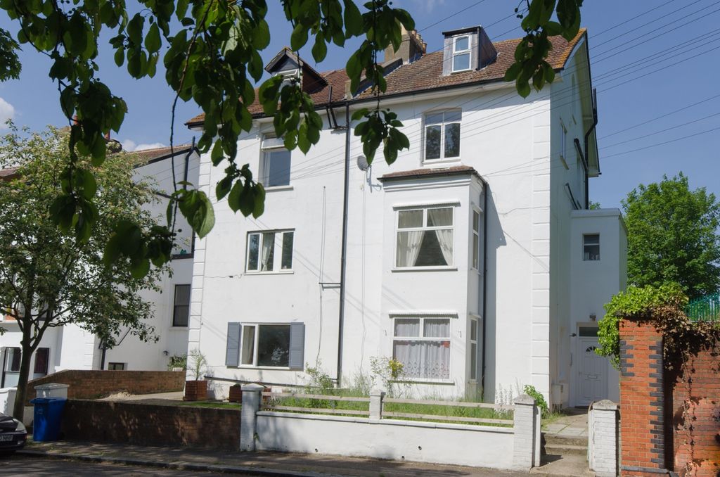 Property photo 1 of 11 External