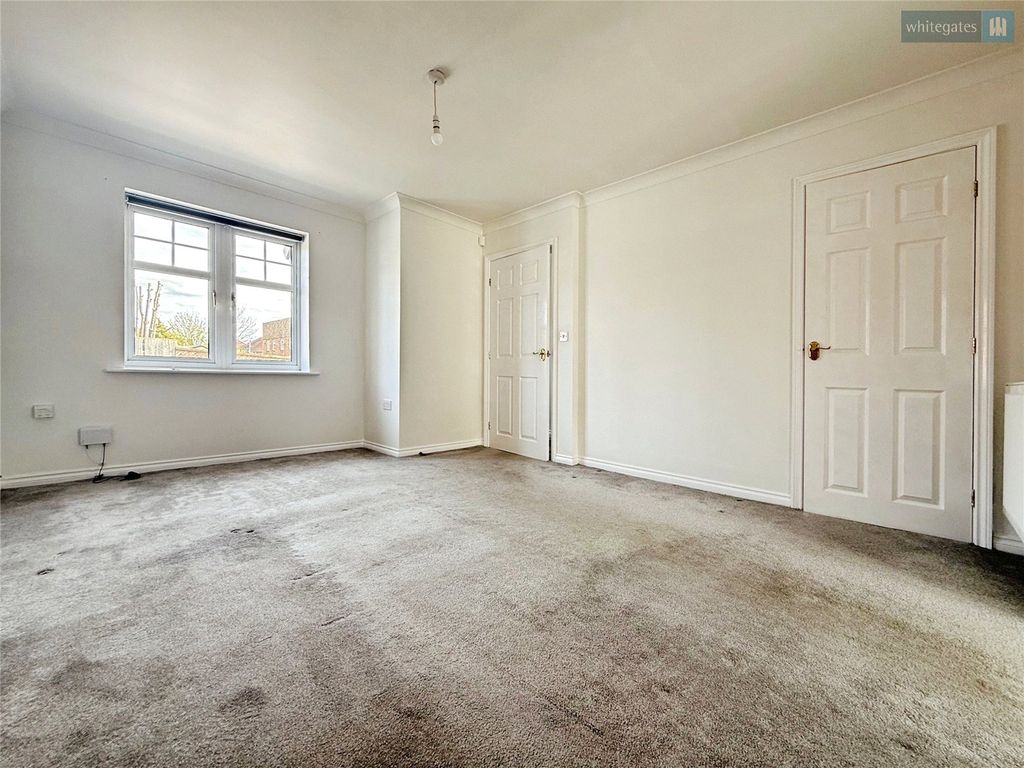 Property photo 3 of 15 Picture No. 12