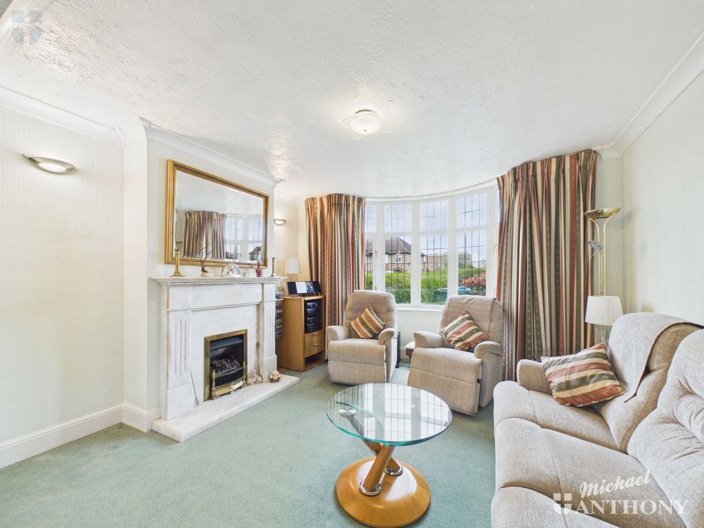 Property photo 2 of 19 Cam03218G0-Pr0968-Still007