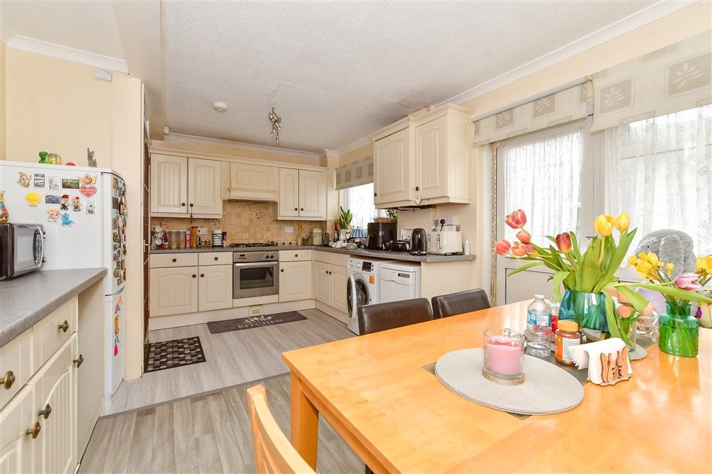 Property photo 3 of 8 Kitchen/Diner