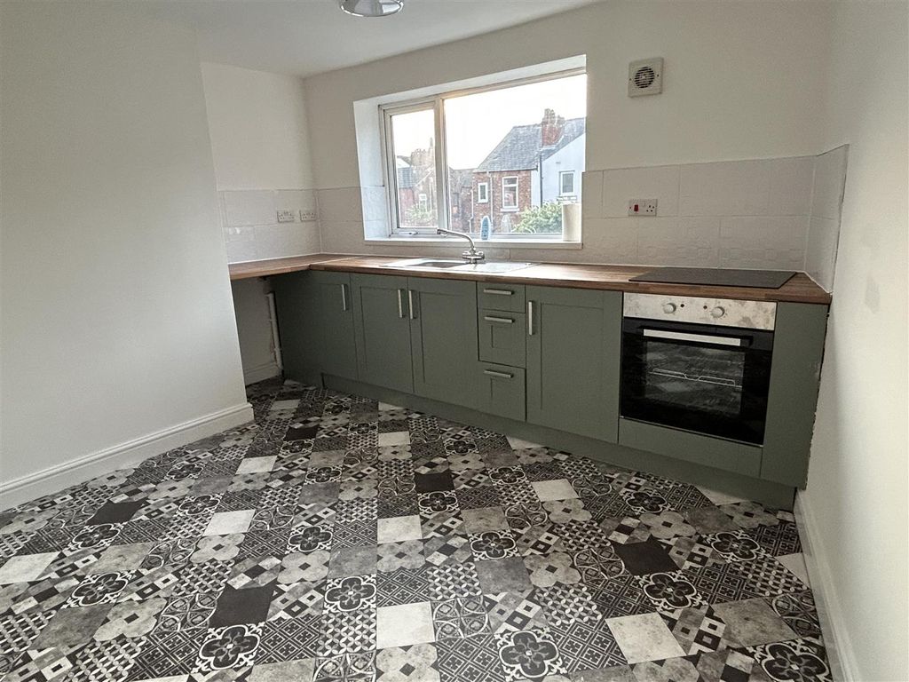 Property photo 2 of 4 Dining Kitchen
