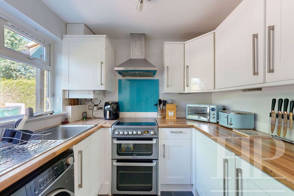 Property photo 2 of 16