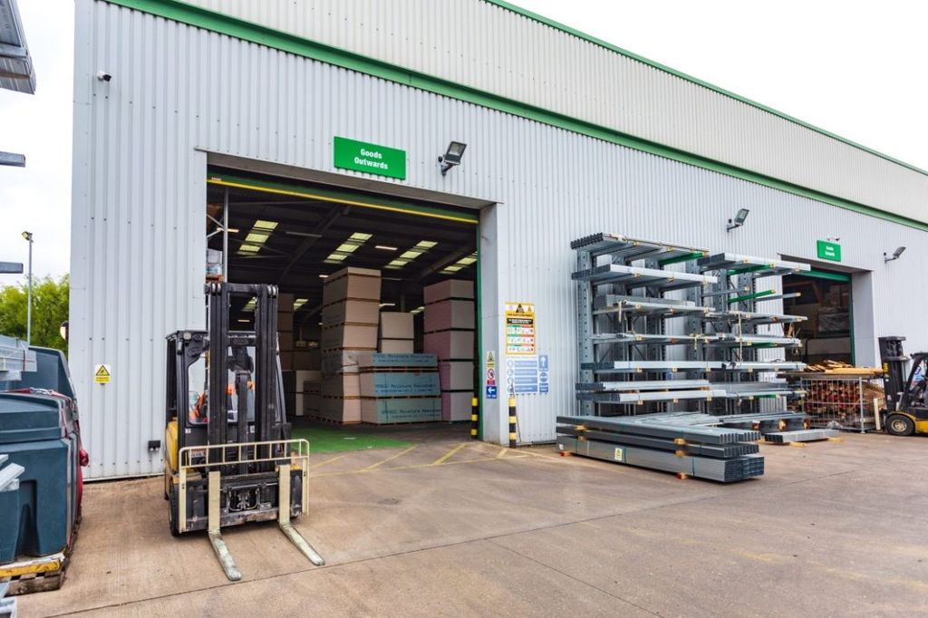 Property photo 2 of 10