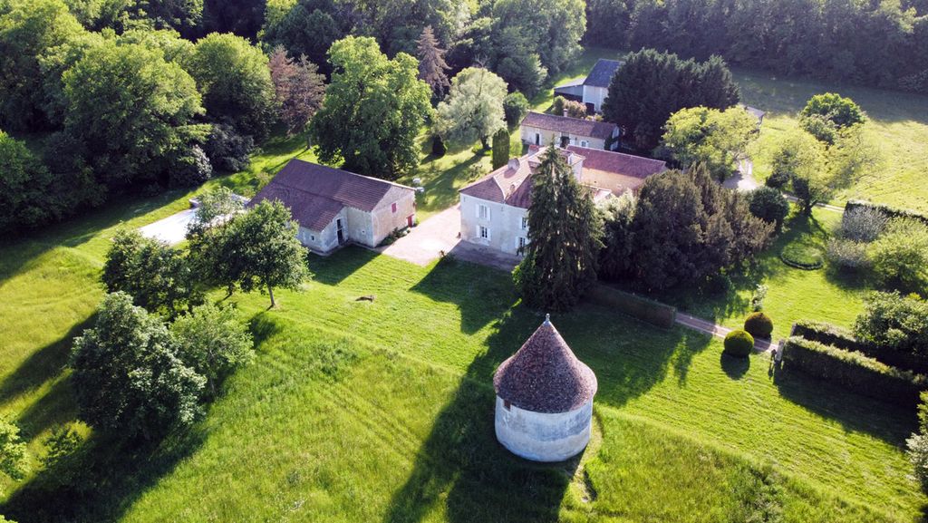 Property photo 1 of 50