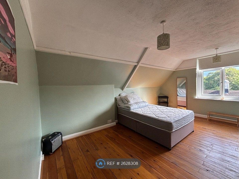 Property photo 3 of 14 Bedroom 1