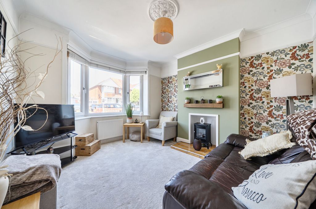 Property photo 2 of 12 1486056-6-6A47Ed0...