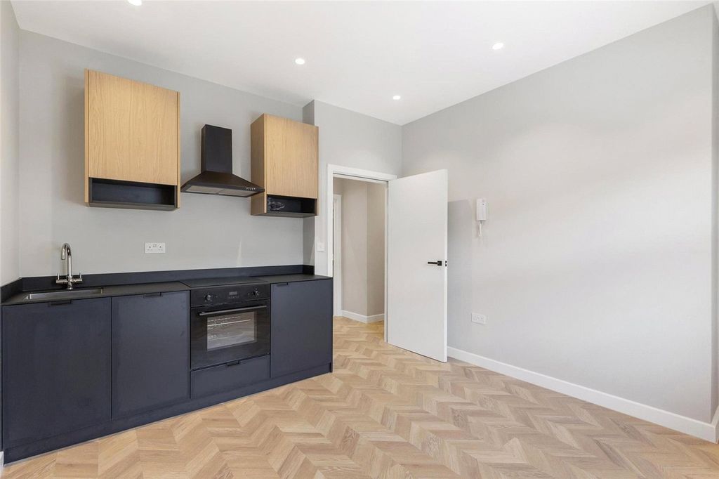 Property photo 1 of 10 Picture No. 06