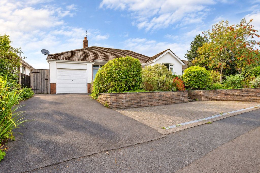 Property photo 2 of 12 Picture No. 01