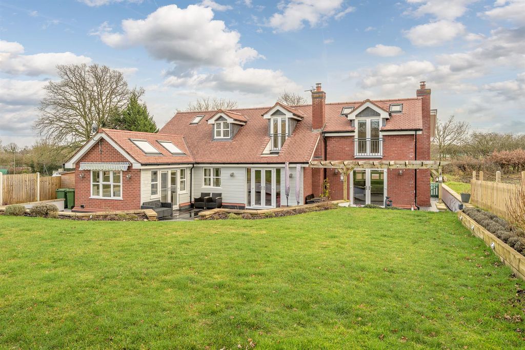 Property photo 1 of 44