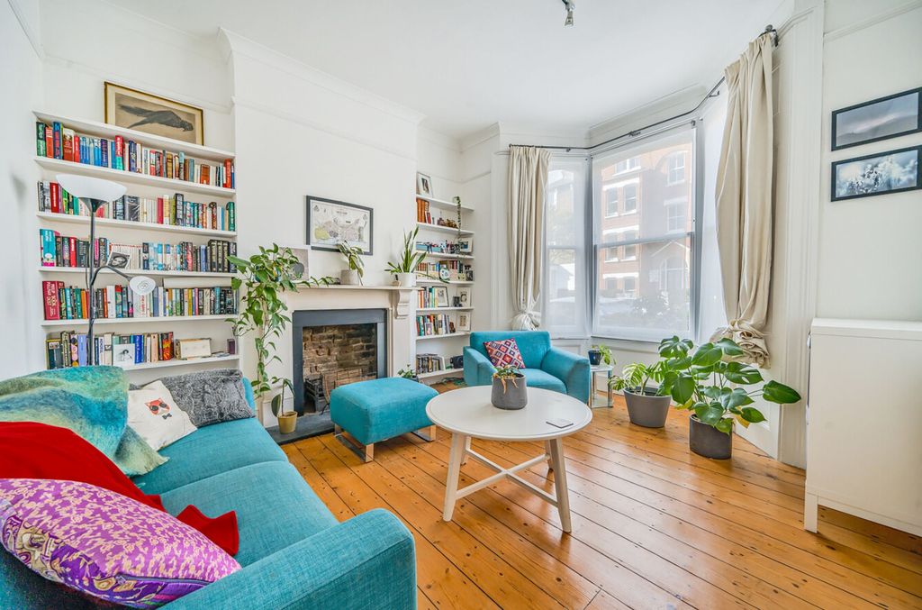 Property photo 1 of 11