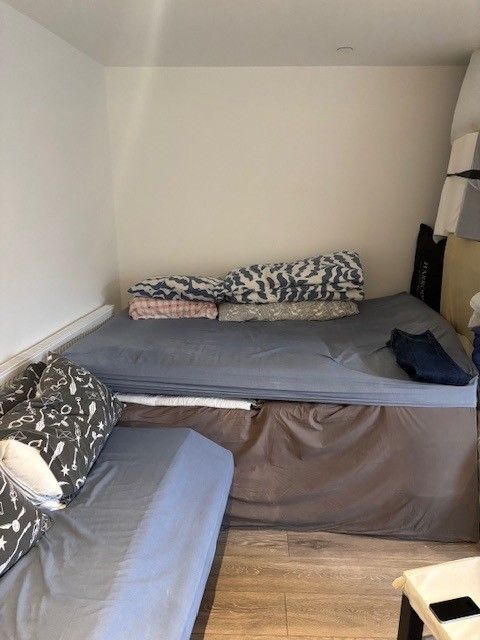 Property photo 2 of 4 Bedroom