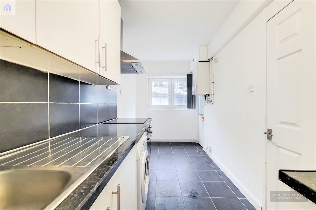 Property photo 2 of 13 1535415