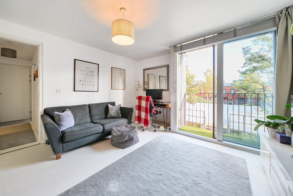 Property photo 3 of 19 Picture No. 05