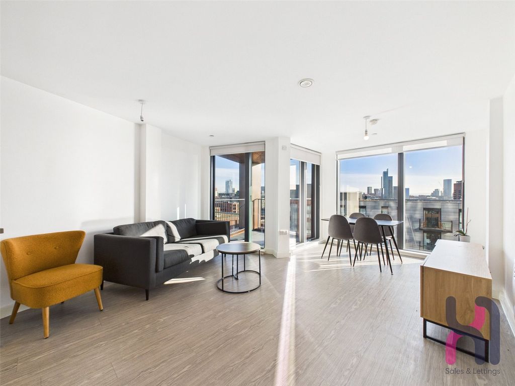 Property photo 2 of 17 Picture No. 22