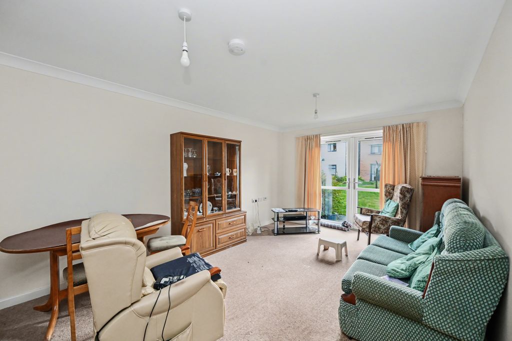 Property photo 2 of 12