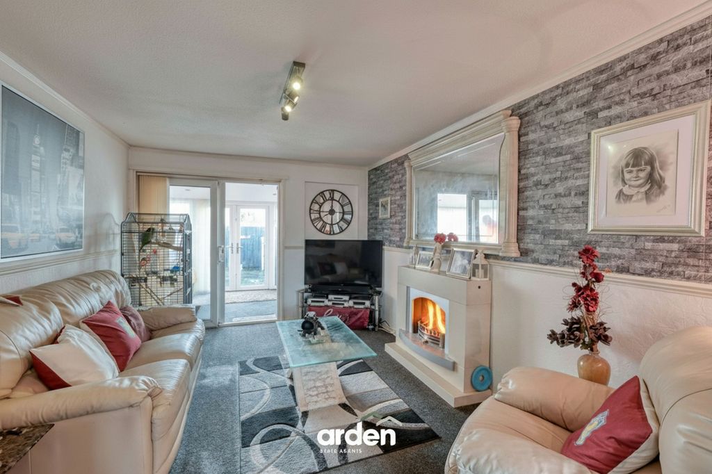 Property photo 2 of 10