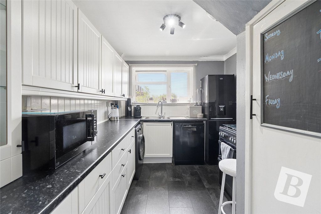 Property photo 2 of 14 Kitchen