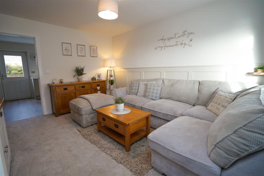 Property photo 2 of 19 D