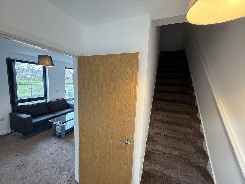 Property photo 3 of 8 Picture No. 17