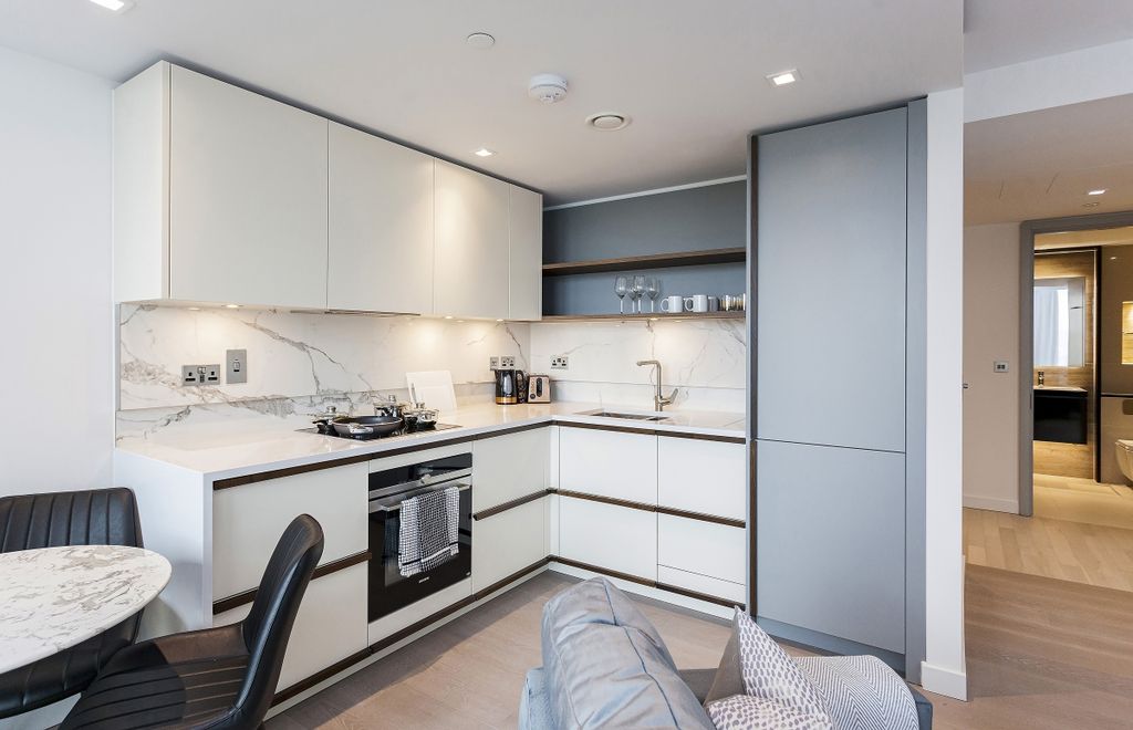 Property photo 3 of 18 404 Westmark Plac...