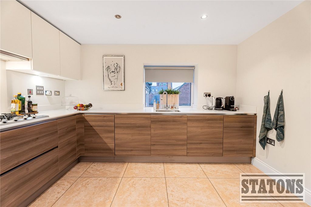 Property photo 3 of 18 Picture No. 38