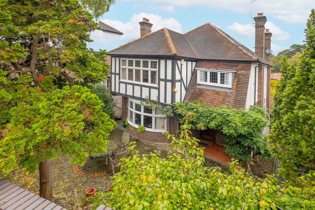 Property photo 1 of 19