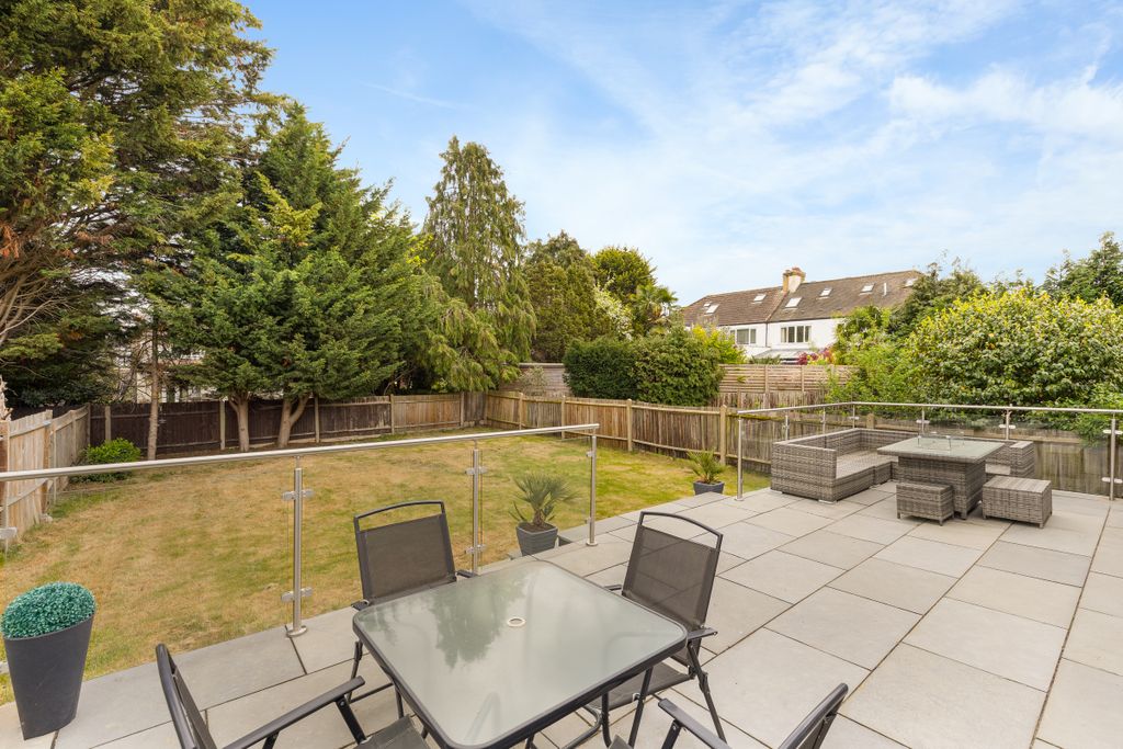 Property photo 1 of 20