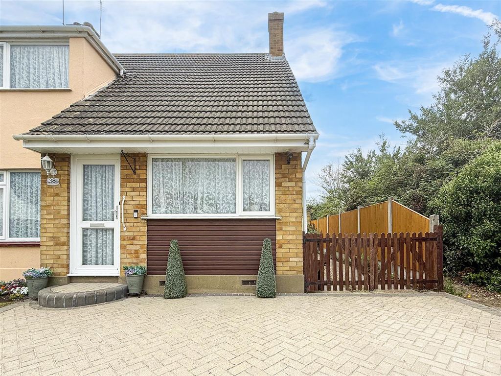 Property photo 3 of 18 Front