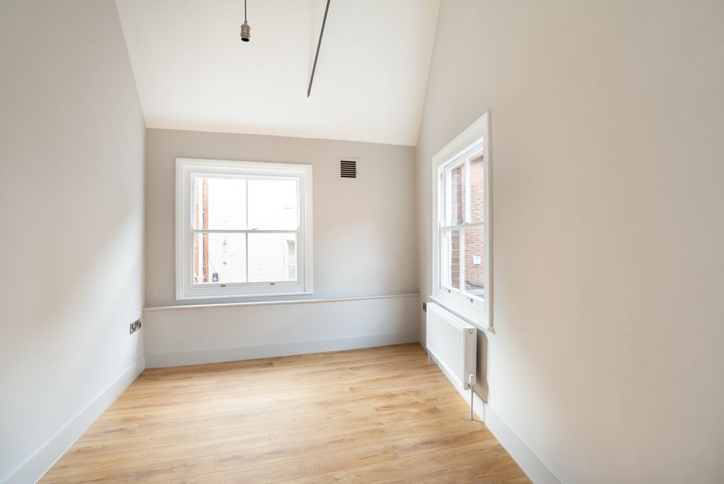 Property photo 3 of 4