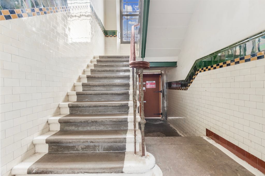 Property photo 2 of 18 Property Image 2