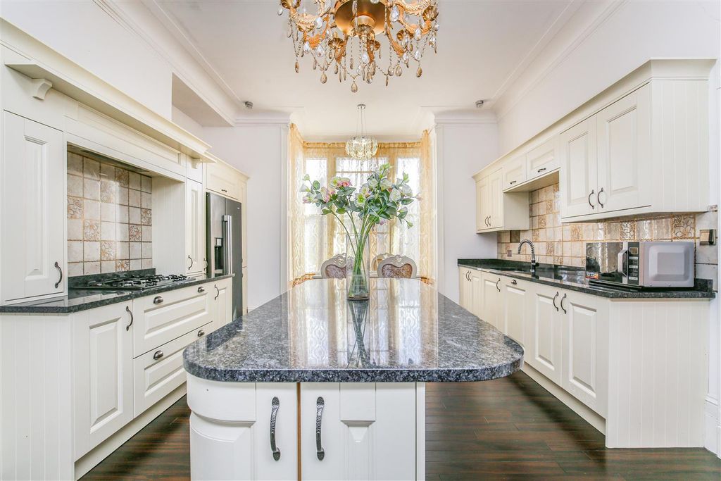 Property photo 3 of 14 Bm00374-S-Img_2943-18-Gnr 3.Jpg