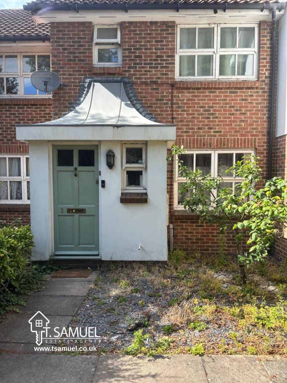 Property photo 2 of 3 Albany Mews