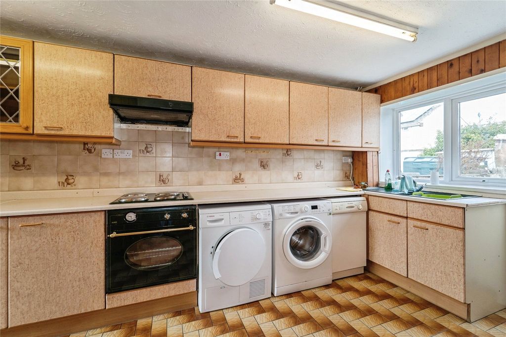 Property photo 2 of 24 Picture No. 20