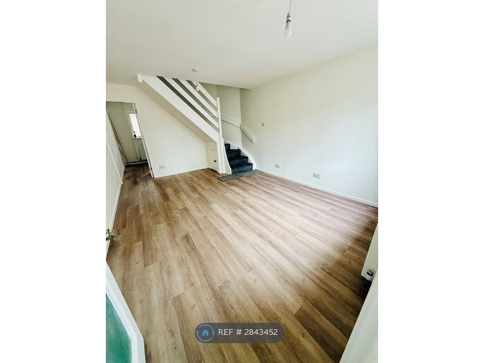 Property photo 2 of 13 Lounge