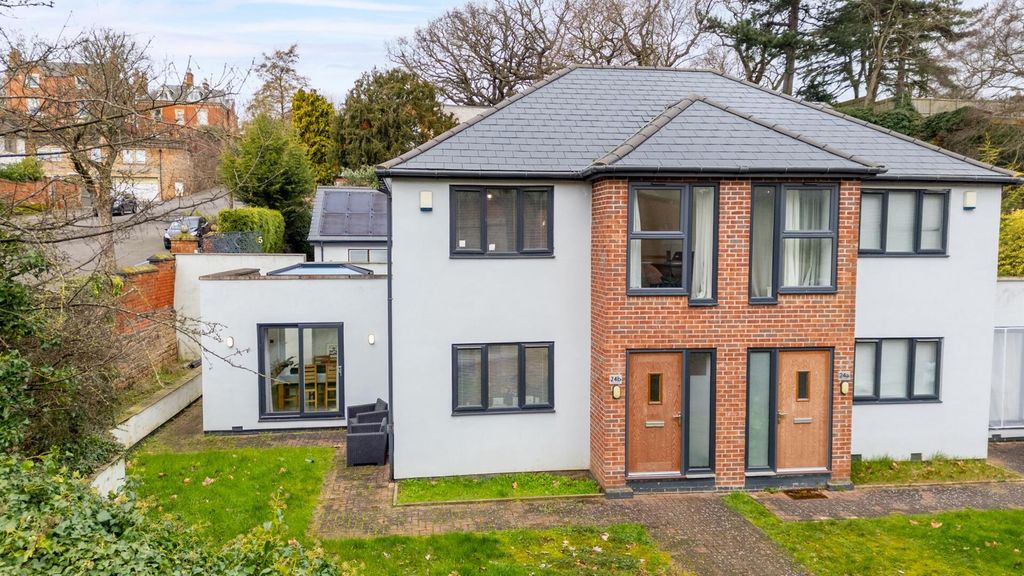 Property photo 1 of 21 Front (Exterior)