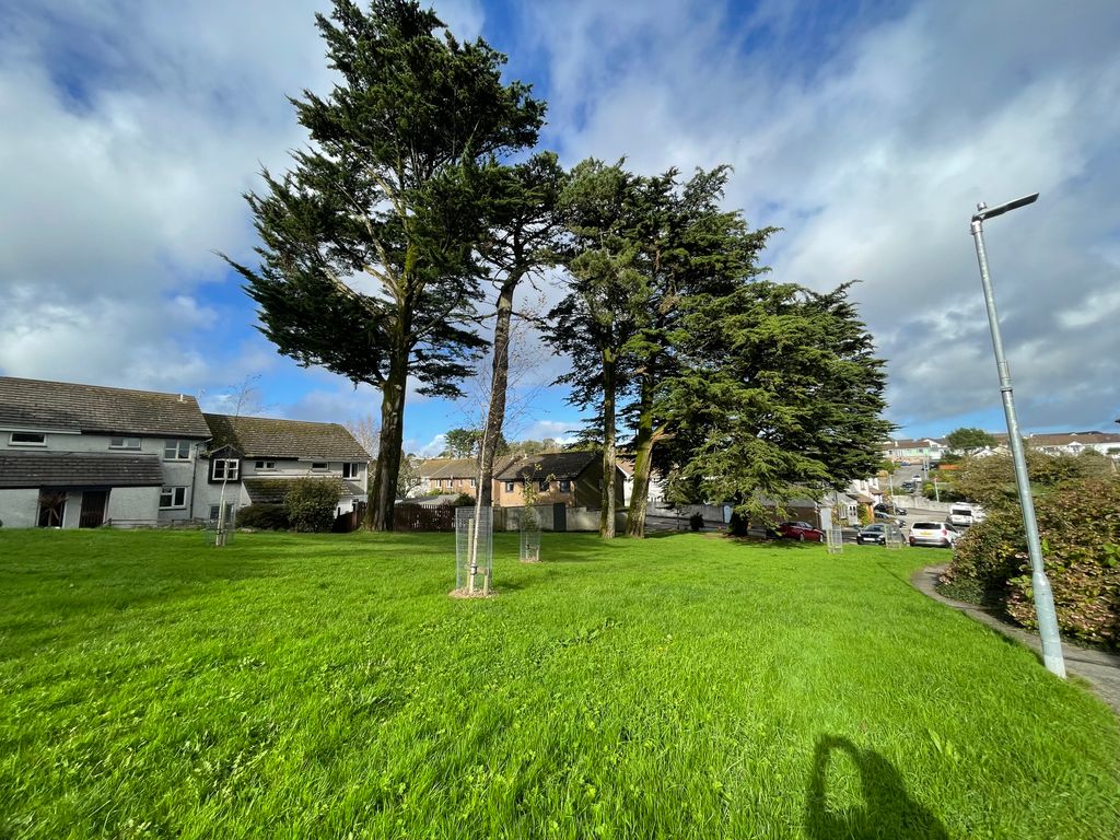 Property photo 2 of 15 Green 1