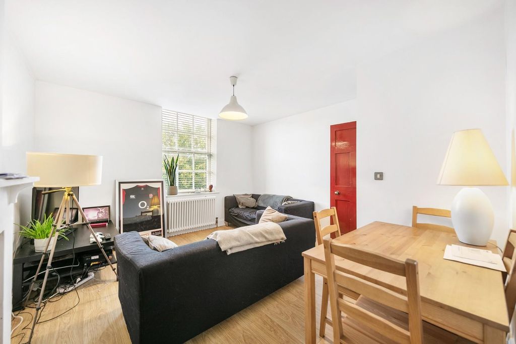 Property photo 3 of 8 07665_00334697.Jpg