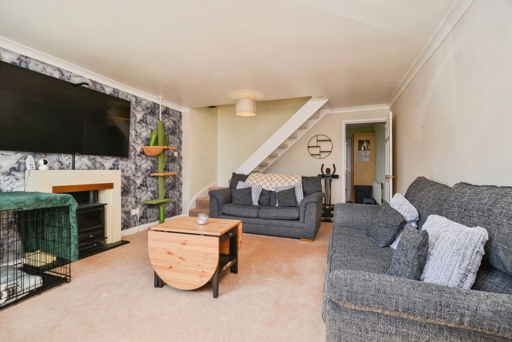 Property photo 3 of 15