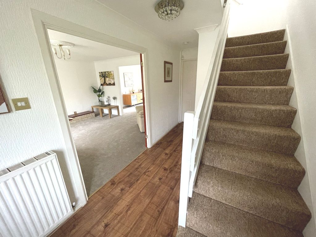 Property photo 3 of 27