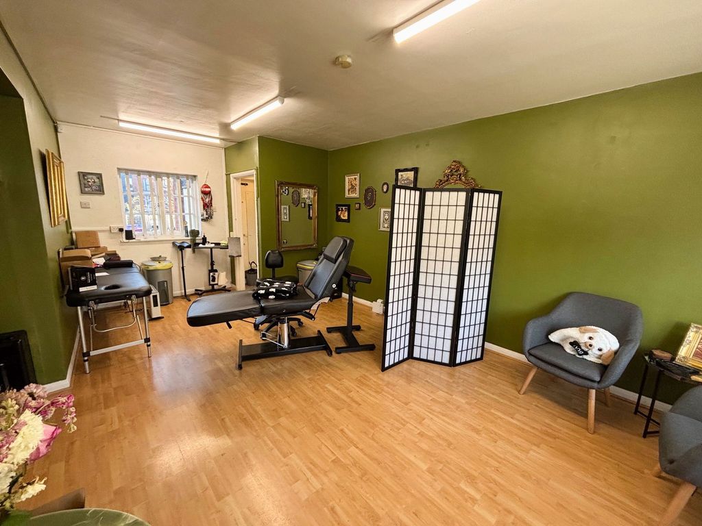 Property photo 3 of 5