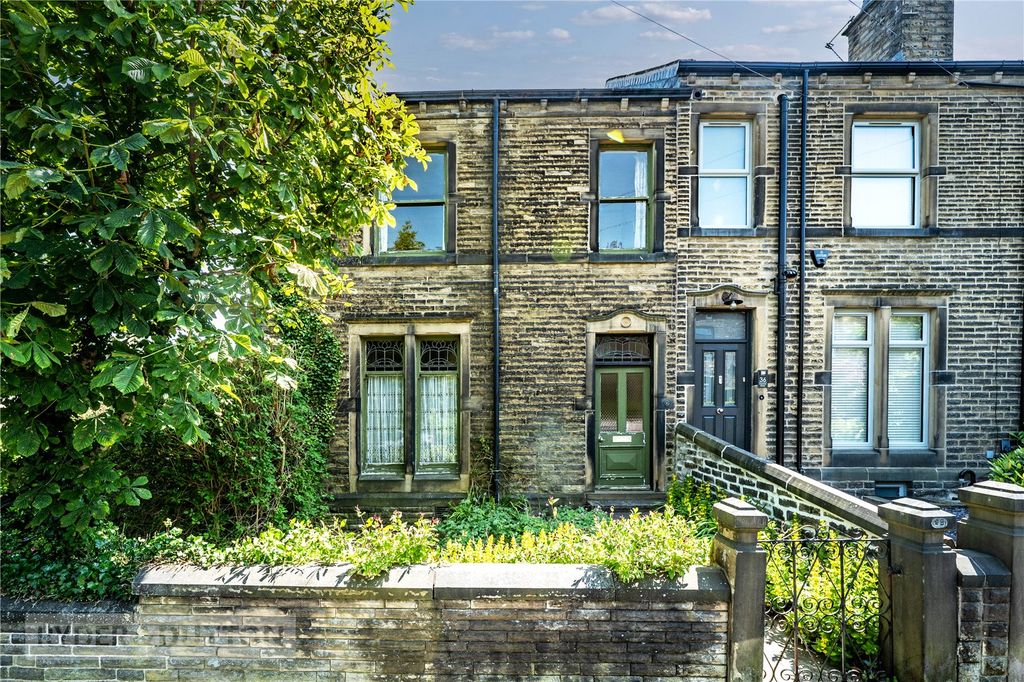 Property photo 1 of 25 Front