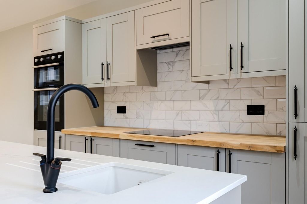 Property photo 2 of 32 Kitchen