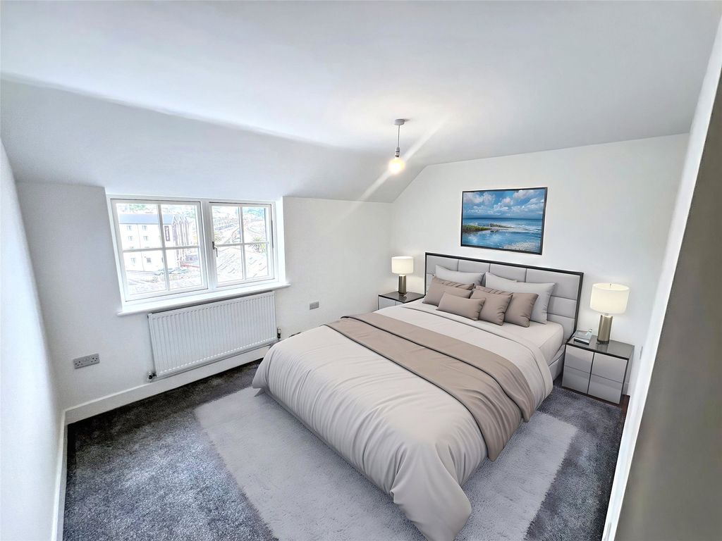 Property photo 3 of 13 Virtually Dressed