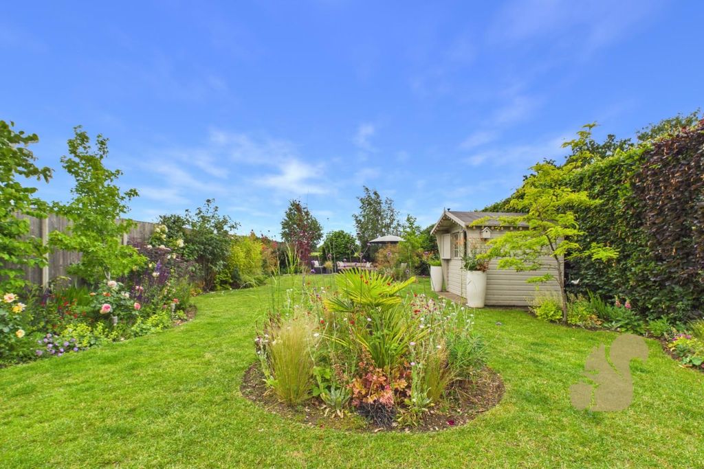 Property photo 1 of 37 Cam01814G0-Pr0116-Still028.Jpg